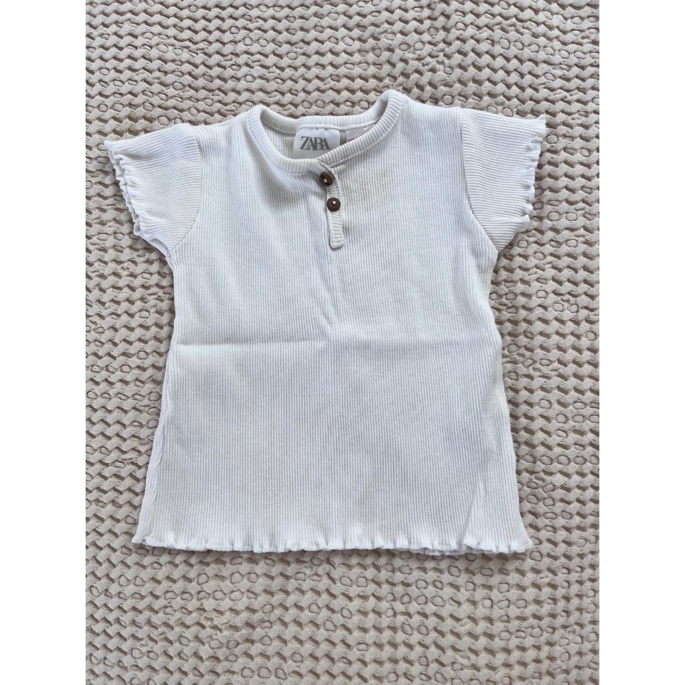 Zara ribbed top with buttons
